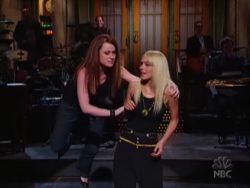 250px x 188px - May 21, 2005 â€“ Lindsay Lohan / Coldplay (S30 E20) â€“ The 'One SNL a Day'  Project